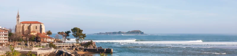 Lineup de Mundaka — ola izquierda legendaria — fotografía surf hegohaizea